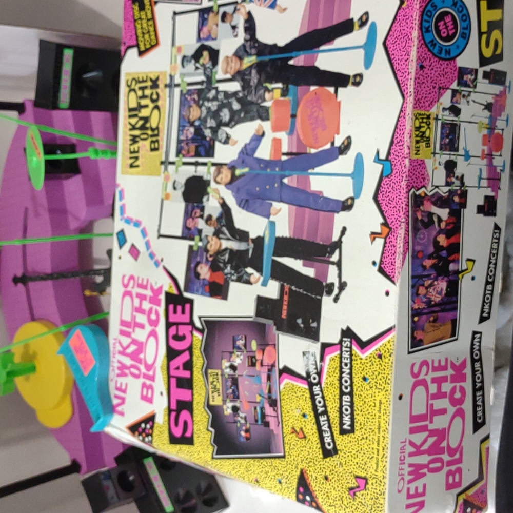 Vintage New Kids On the Block Doll Stage - Picture 11 of 13